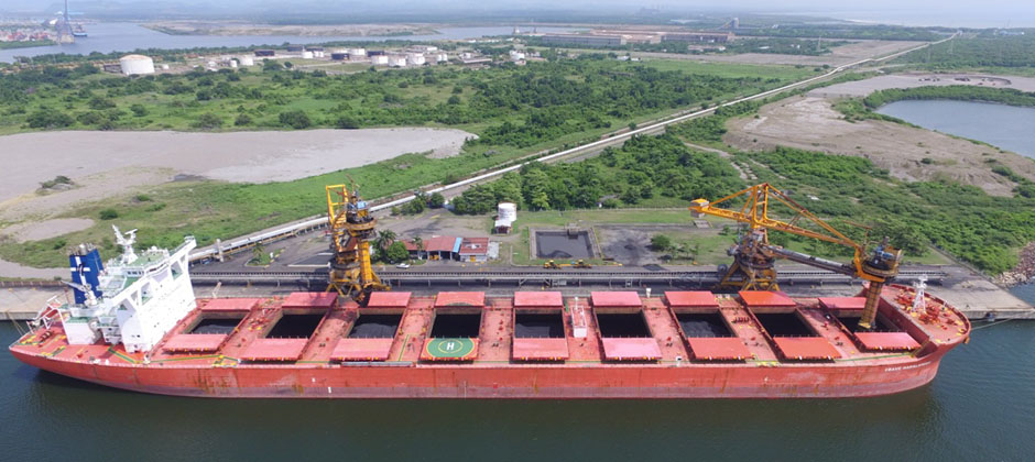 Coal handling terminal in Lazaro Cardenas, Michoacan (Carbonser)